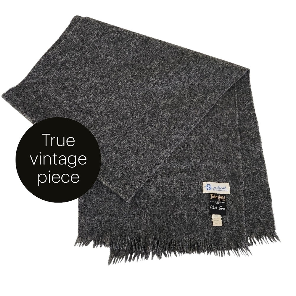 JOHNSTONS OF ELGIN grey pure lambswool vintage fringe scarf one size